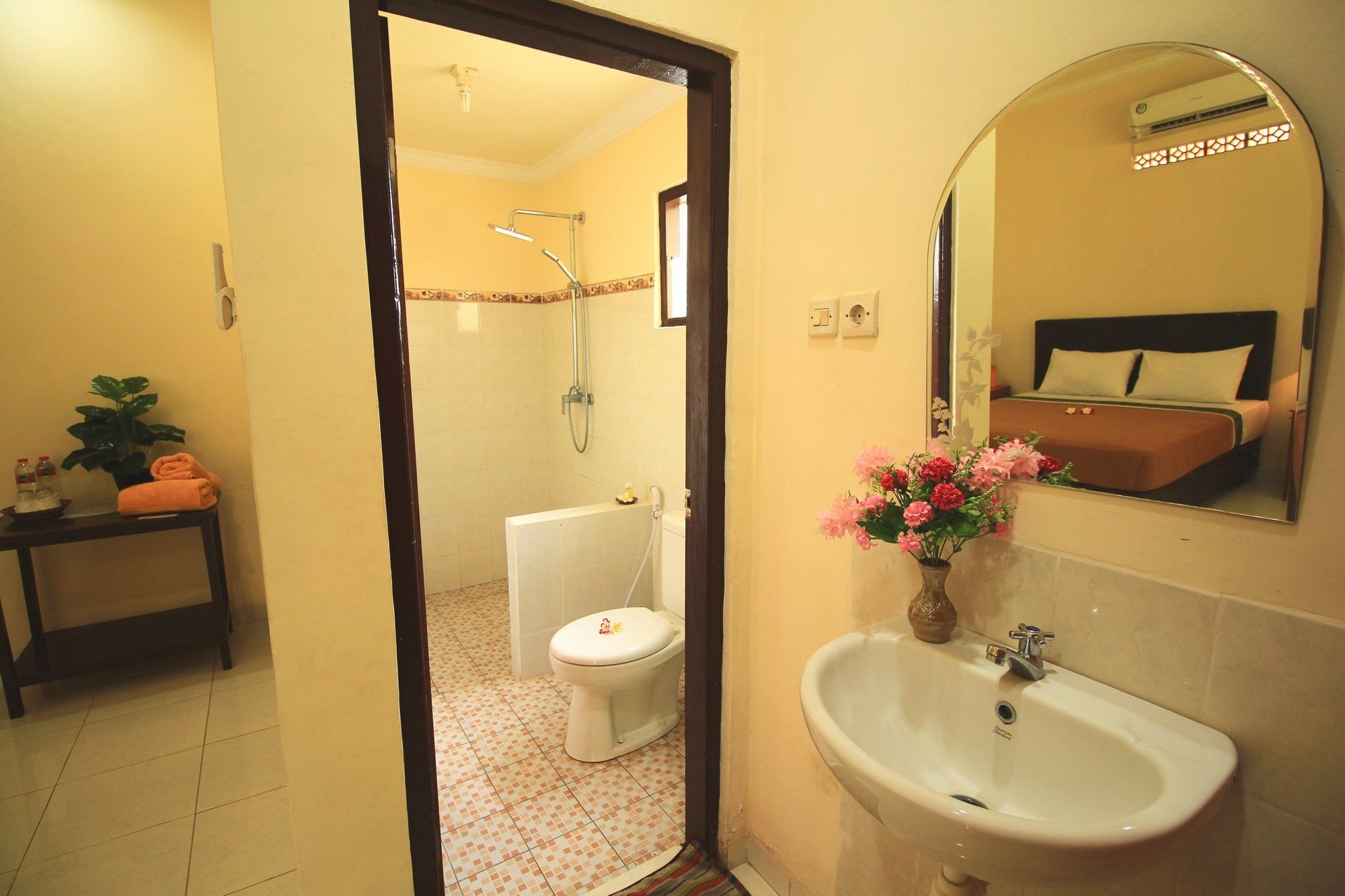 Pabean Buleleng Lovina Beach Hotel מראה חיצוני תמונה